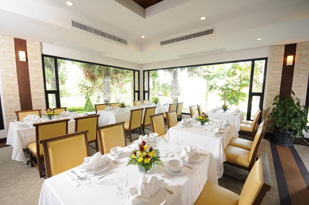 Suwan Golf & Country Club Casa de hóspedes Nakhon Chai Si Exterior foto